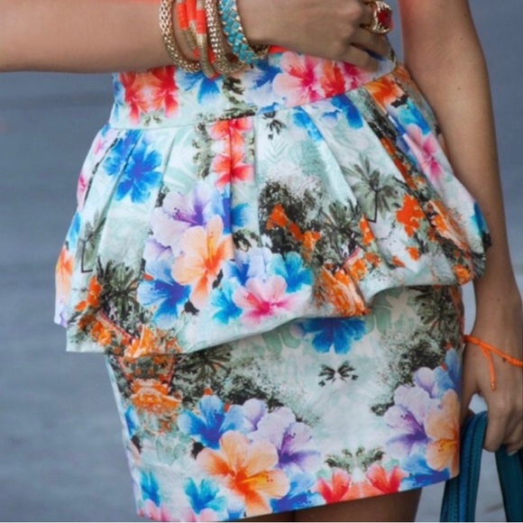 Zara Dresses & Skirts - ZARA 🌺 skirt 4X$20